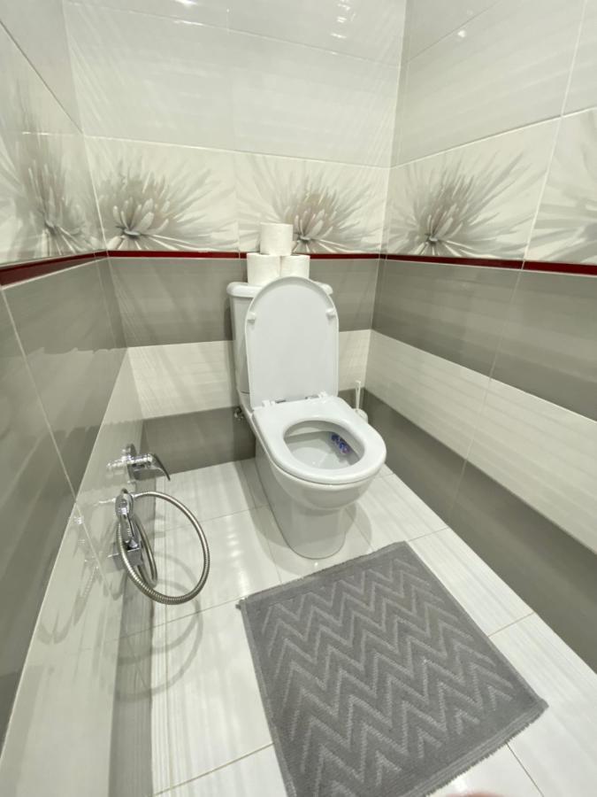 Two Bedroom Large Apartment In Chişinău Esterno foto