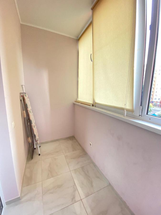 Two Bedroom Large Apartment In Chişinău Esterno foto