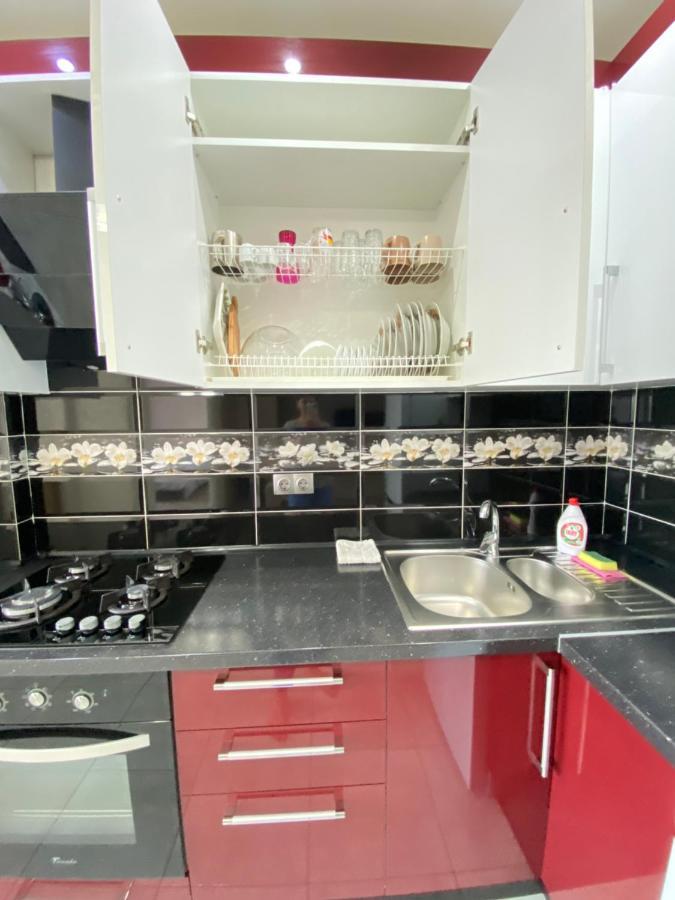 Two Bedroom Large Apartment In Chişinău Esterno foto