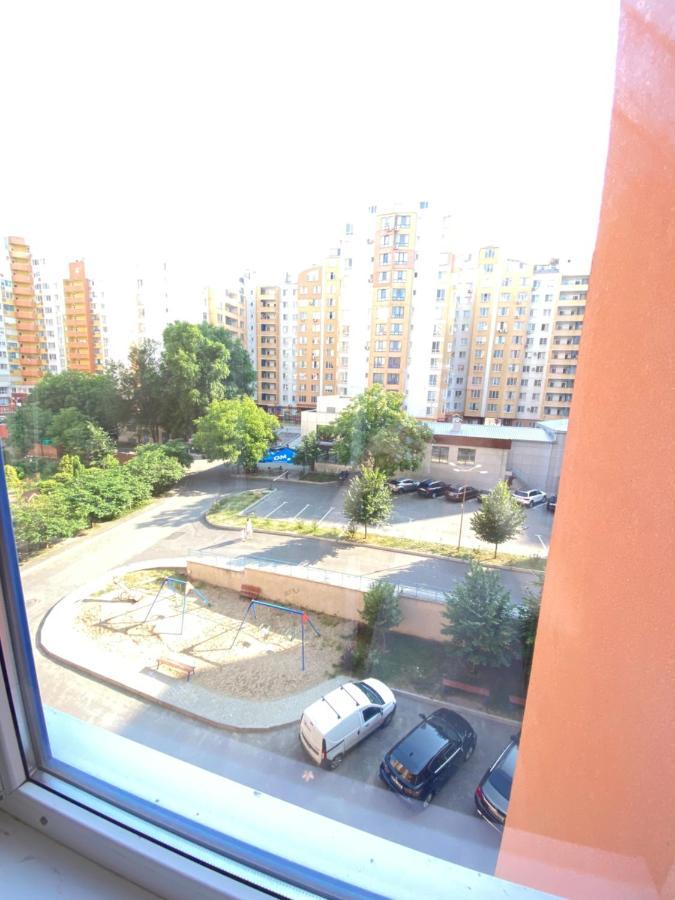 Two Bedroom Large Apartment In Chişinău Esterno foto