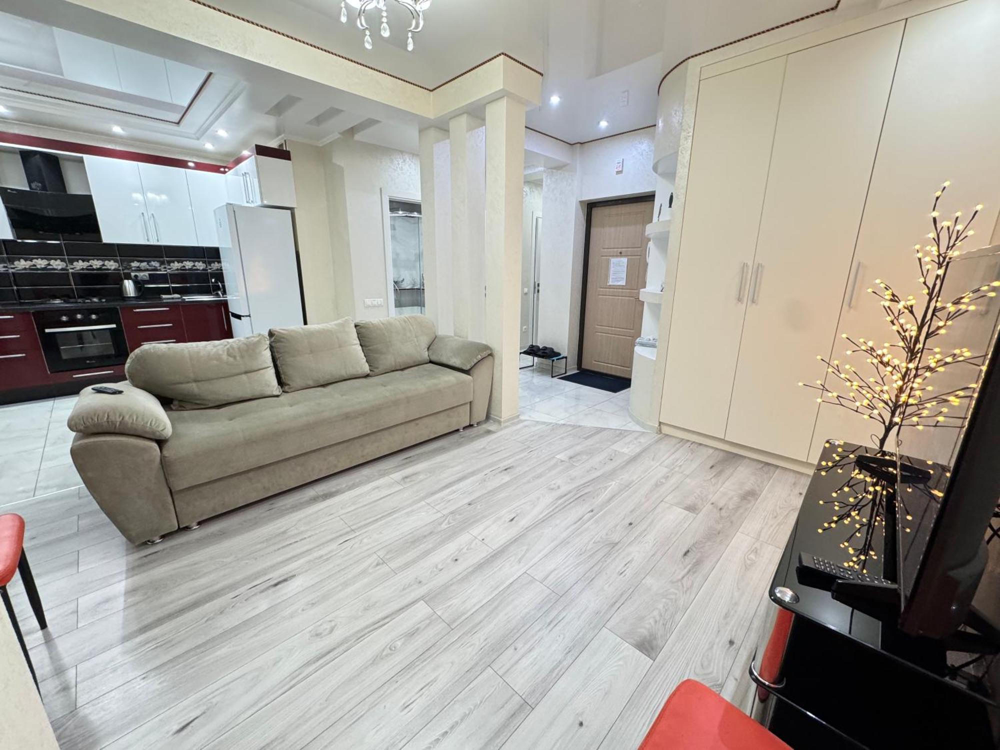 Two Bedroom Large Apartment In Chişinău Esterno foto