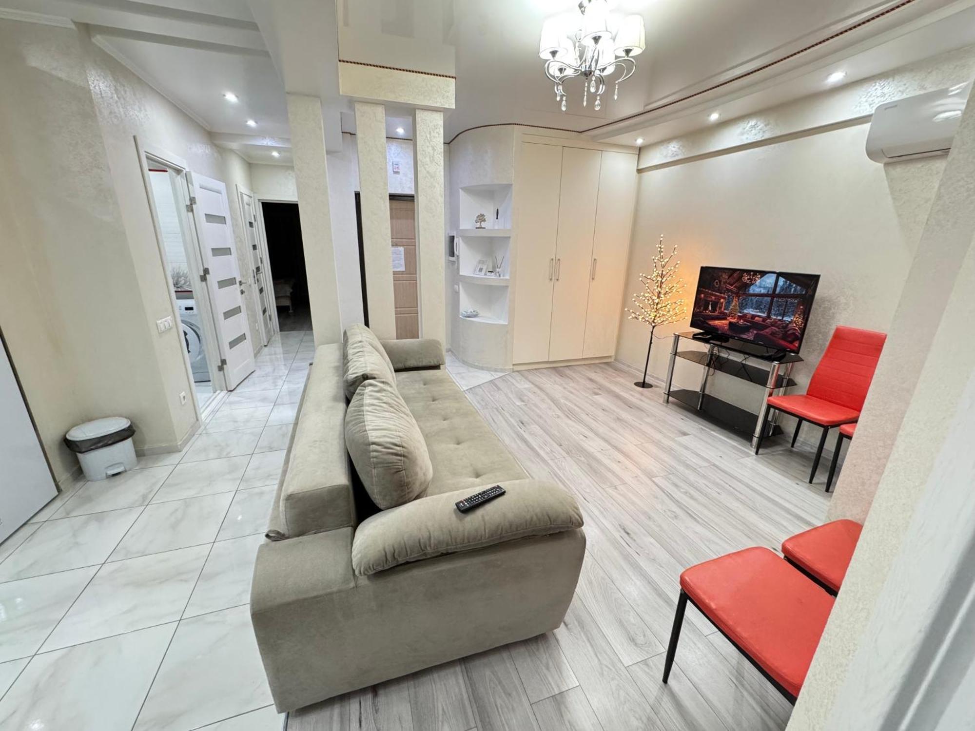 Two Bedroom Large Apartment In Chişinău Esterno foto