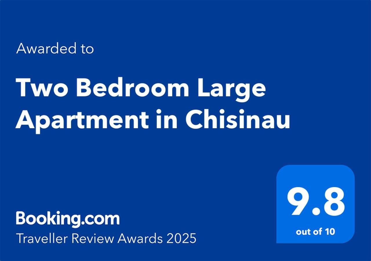 Two Bedroom Large Apartment In Chişinău Esterno foto